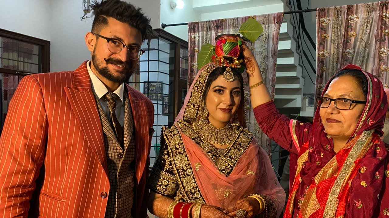 SADE MUNDE DA VIAH : ਘੋੜੀਆਂ | ਹਲਵਾਈ ਦੇ ਪਕੌੜੇ | ਘਰ ਚ ਰੌਣਕ | ਰਿਸ਼ਤੇਦਾਰ  | Mehandi