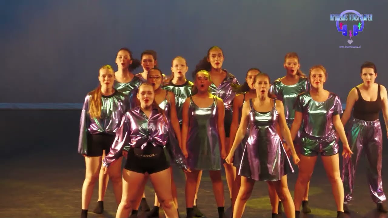 Six - DansMusicalkamp week 6 2025