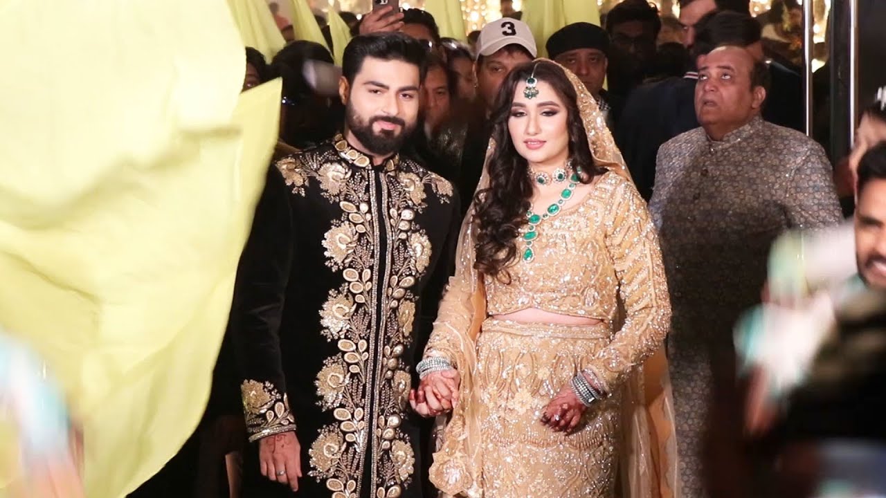 Newlywed Sufi Singer Bismil & Shifa Khan Grand Entry At Their Wedding Reception