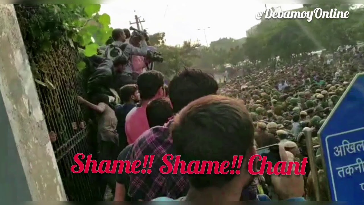 Student-Police clash at JNU | HRD Minister confined at AICTE premises | SFI condemns
