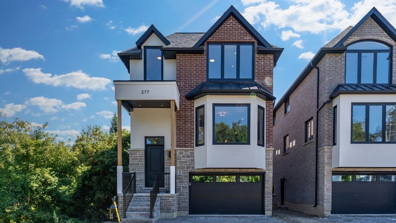 277 Paramount Path Oshawa, ON L1J 1M2
