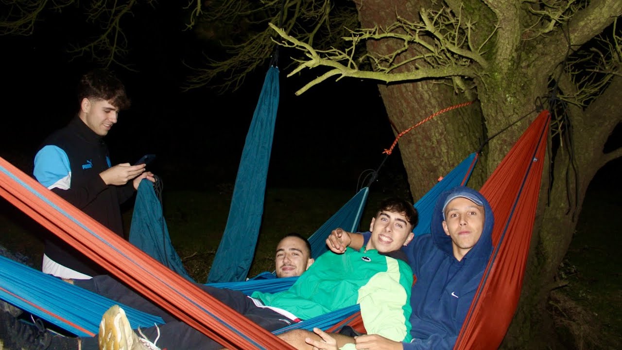 NOS ATACA UN JABALÍ!! I Acampada #1