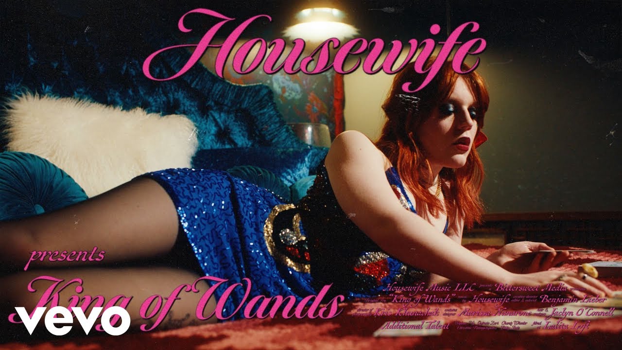 Housewife - King of Wands