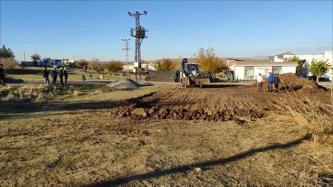 #Yetişecek İnşaat    Yerinde D&ouml;n&uuml;ş&uuml;m  İşlemleri  Temel kazımı  Bayğın ailesine hayırlı olsun