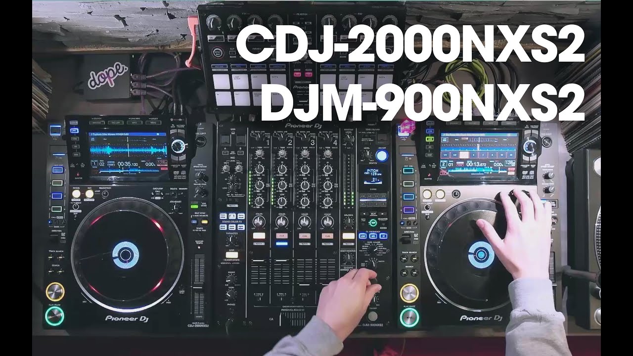 Alex Moreno testing the Pioneer CDJ-2000NXS2 & DJM-900NXS2