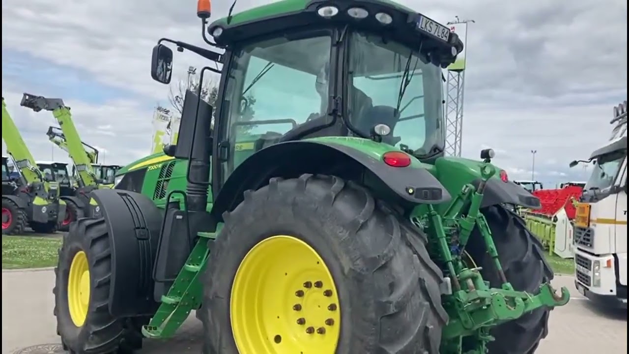 JOHN DEERE 7200R - 2011