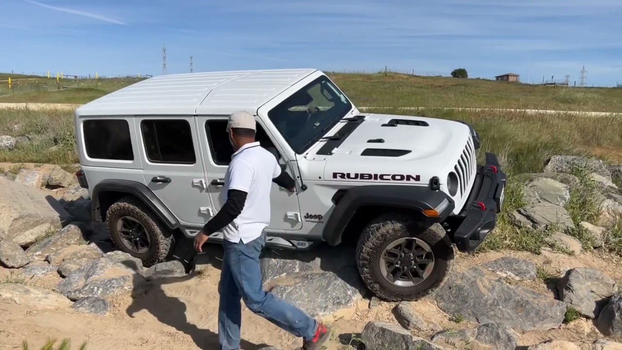 Nissan Titan off road. Trying what Jeep Wrangler can do @Prairie city OHV