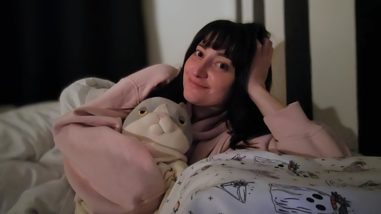 [ASMR] Your BESTIE comforts you during a SLEEPOVER 🫶🏻| RP, Positive Affirmations, Personal Attention