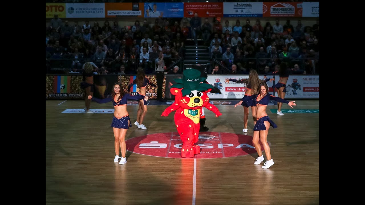 SEAWOLVES TV: Danceteam tanzt mit Wolfi und Karlchen