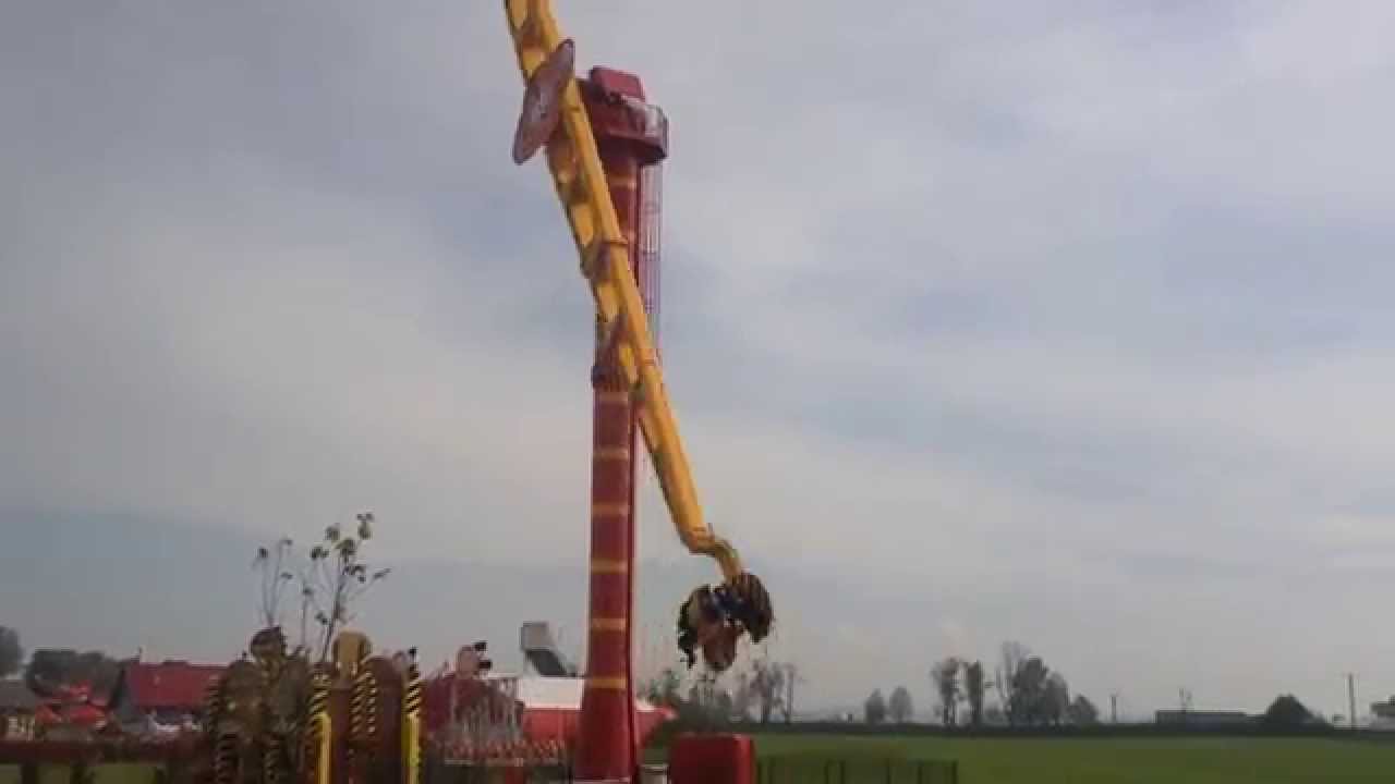 Energylandia Space Booster – Armagedon - karuzela ekstremalna