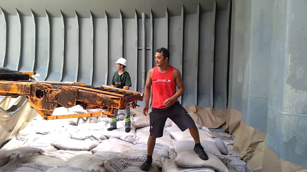 Estiva embarque de acucar com shiploader