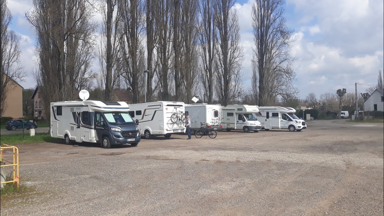 ARRET A ARLES (BOUCHES DU RHONE) AVEC LE CAMPING CAR