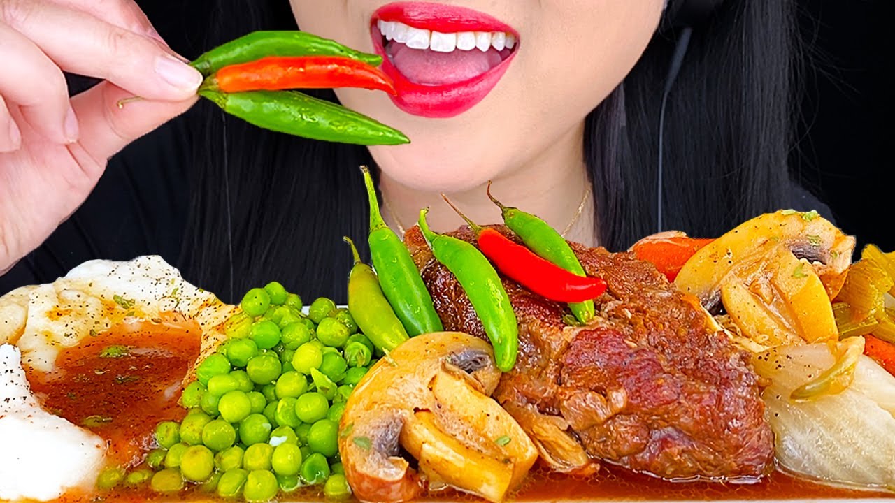 ASMR POT ROAST, MUSHROOMS, SPICY PEPPERS & VEGGIES CLASSIC COMFORT FOOD (MUKBANG) ASMR Phan