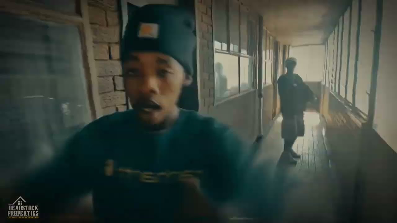 BLOODYWHEEZY - MEN OF THE YEAR ( OFFICIAL VISUALIZER )