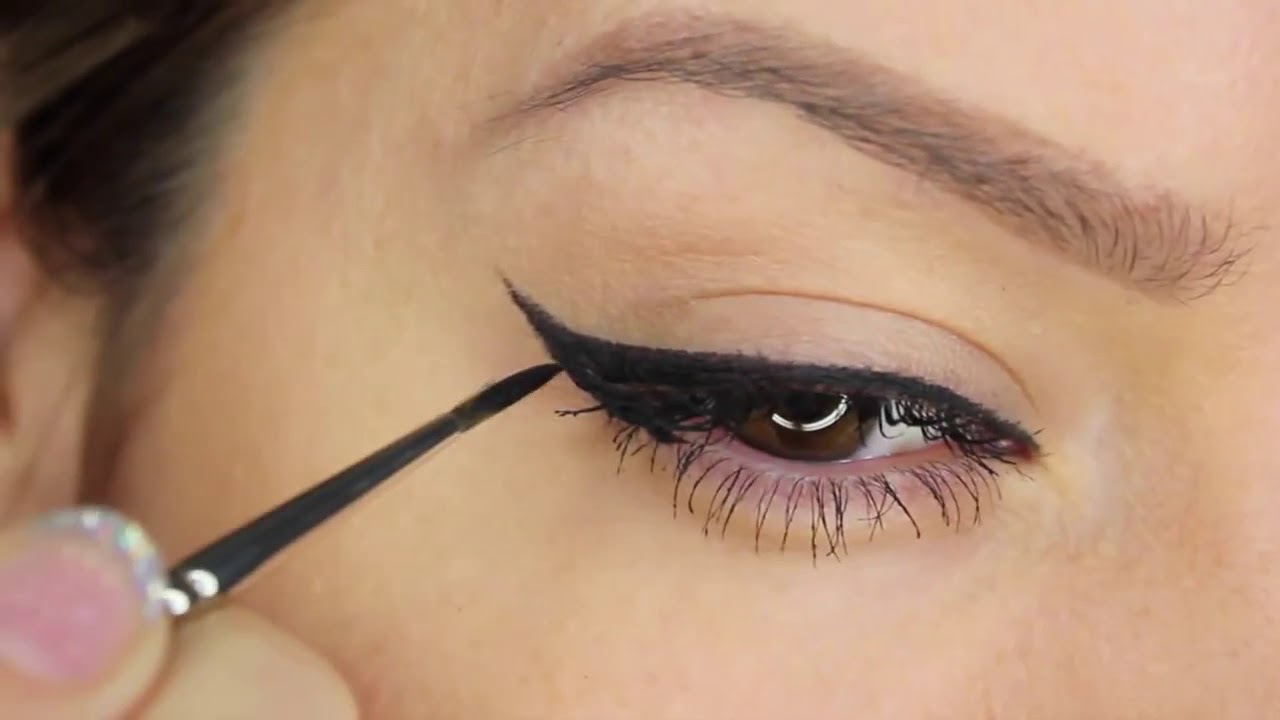 6 Eyeliner Styles   MakeUp Tutorial   Shonagh Scott   ShowMe MakeUp