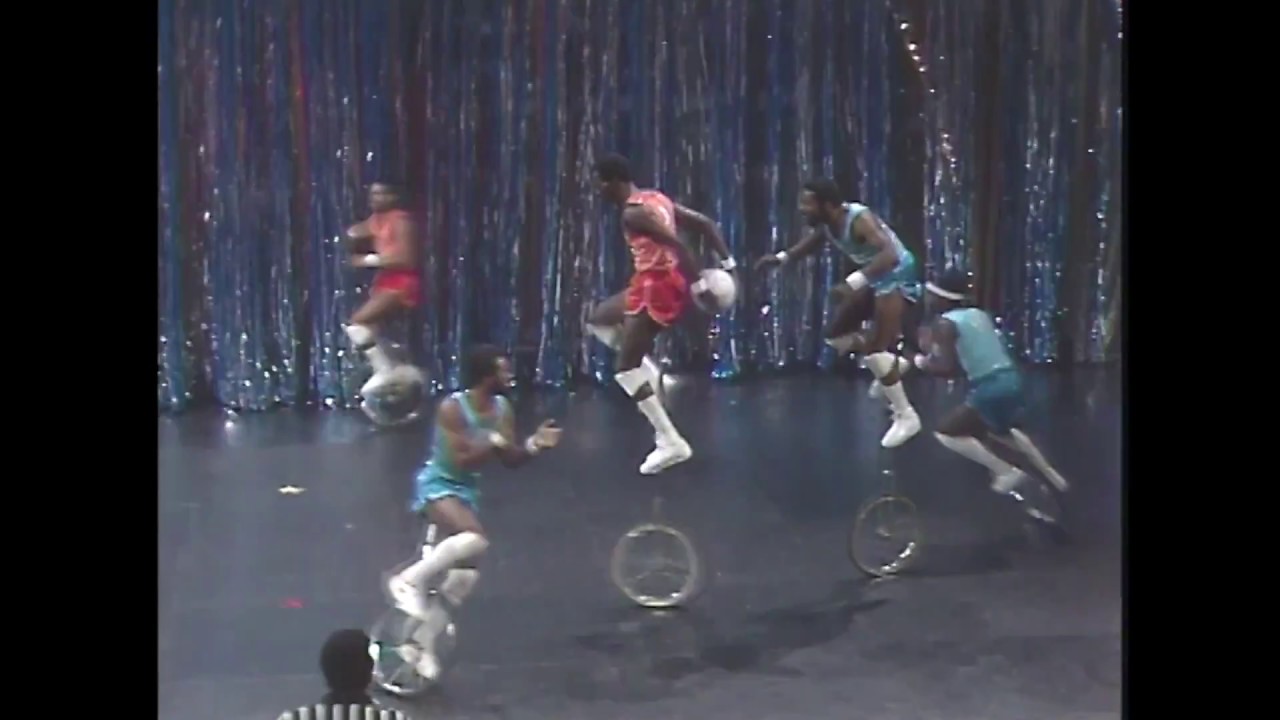 The King Charles Group - Unicycle Basketball (1982) - MDA Telethon