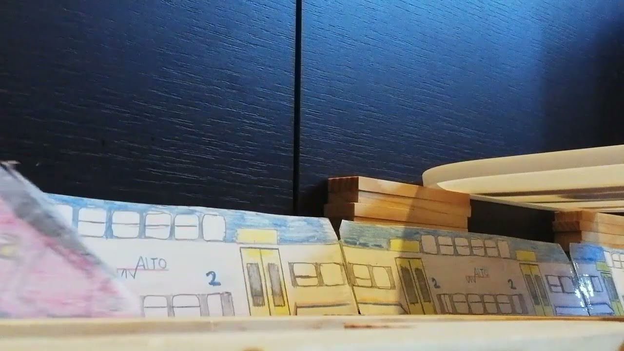 Treni in partenza e in arrivo a Roma Tiburtina ( Treni di carta )