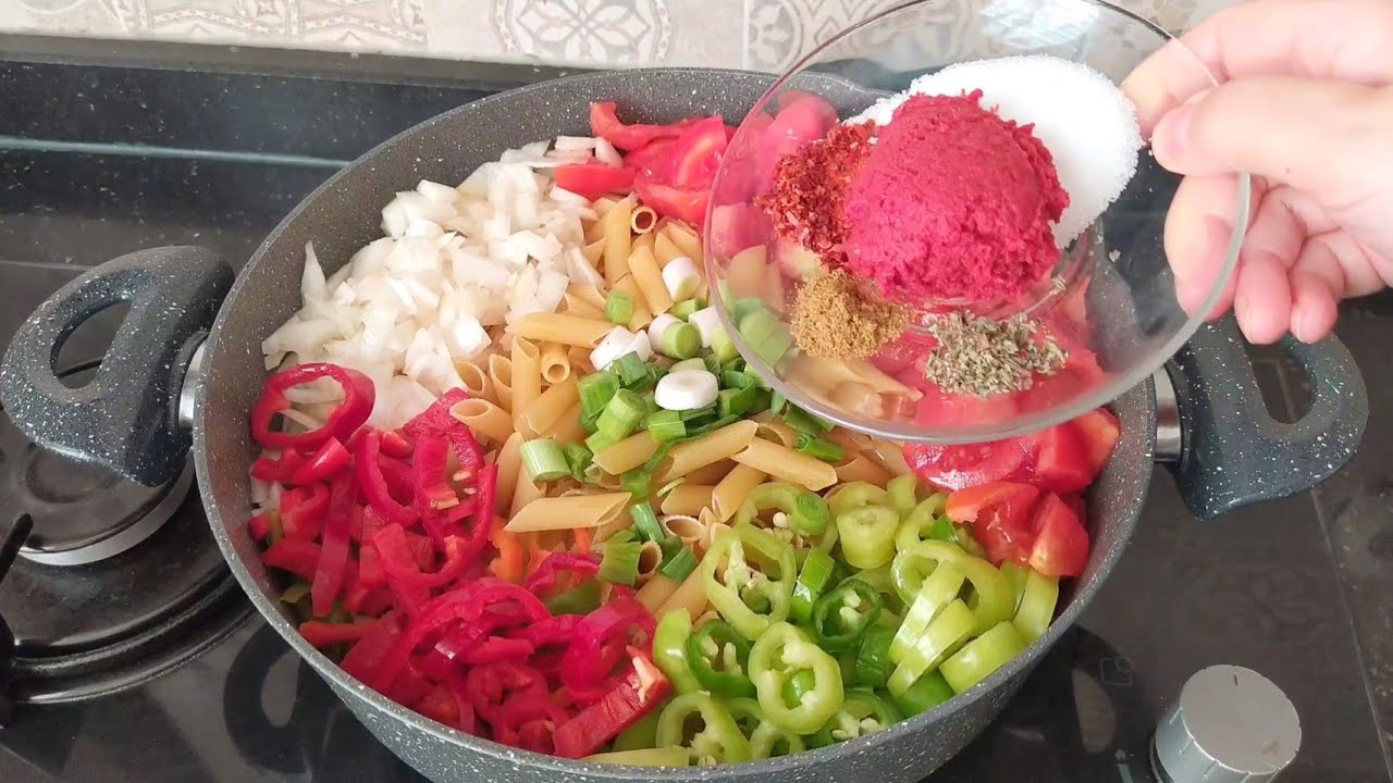 B&ouml;yle Makarna G&ouml;rmediniz❗Yok B&ouml;yle Lezzet Haşlayıp S&uuml;zmek Yok Sebzeli Makarna Tarifi