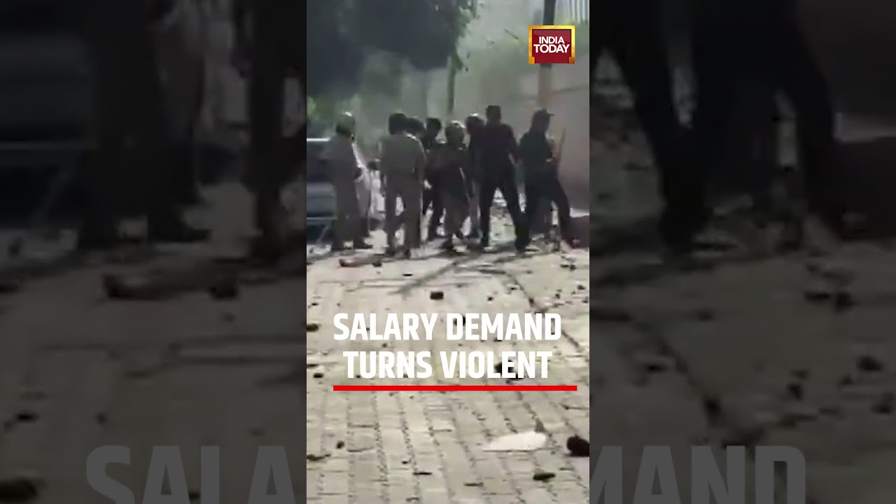 Noida Protest News: Salary Demand Turns Violent in Noida Protest, Clashes Reported in Phase 2