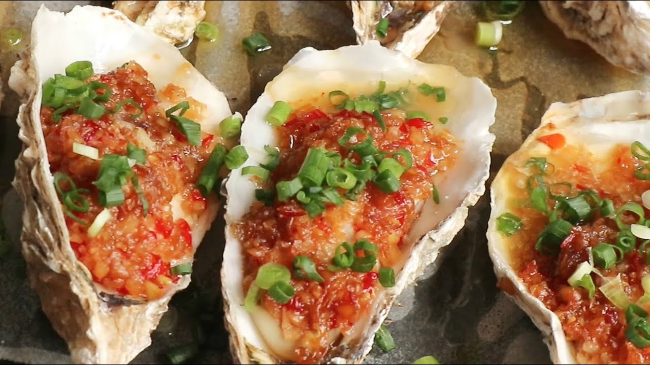 为什么饭店蒜蓉生蚝特别好吃？原来是有这个窍门，学会自己在家做