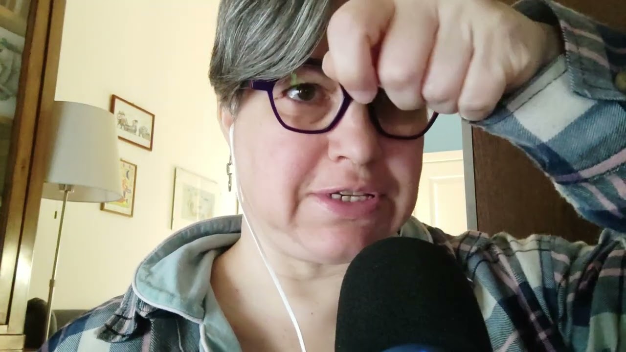 Asmr - scelta abito da cerimonia per laura