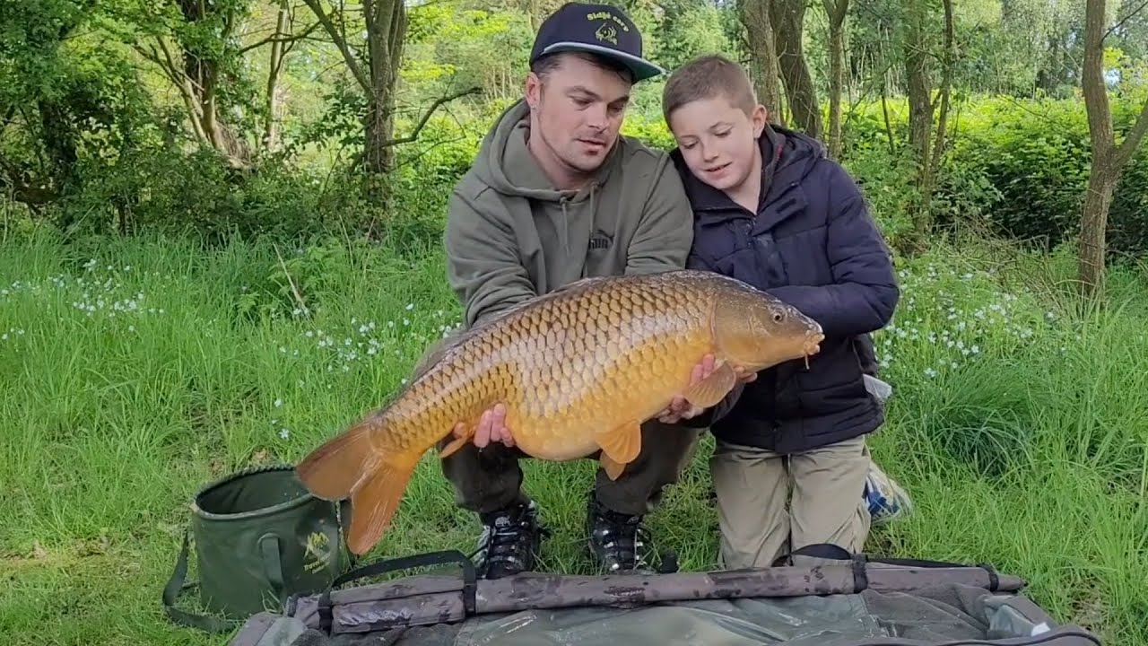 Pêche de la carpe avec le fiston