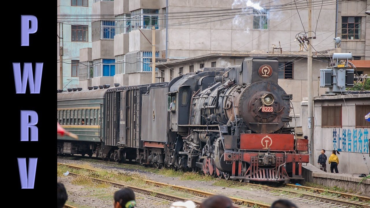 Chinese steam - Liujiaxia market JS 8223 with small train