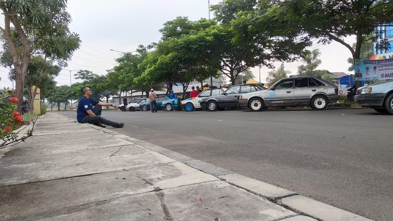 Ngopi Santai - Morning Drive With MAZDA 323 HATCHBACK INDONESIA