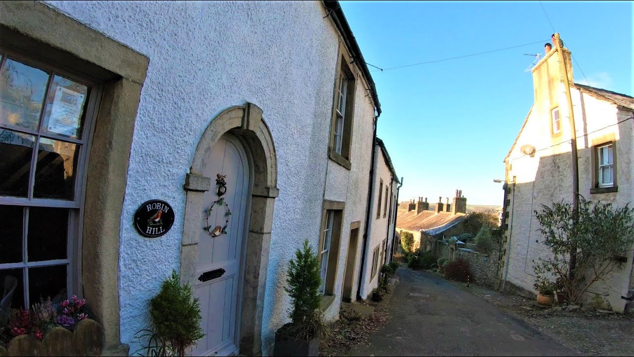 Settle Town | Walk Around This Beautiful Yorkshire Dales Town - England 4K