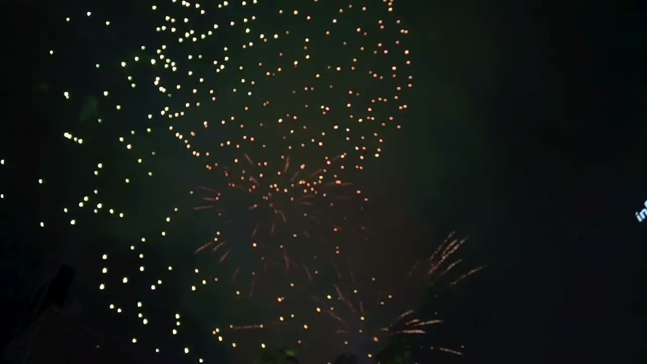 NYE 2025 countdown and Fireworks display at BGC, Taguig