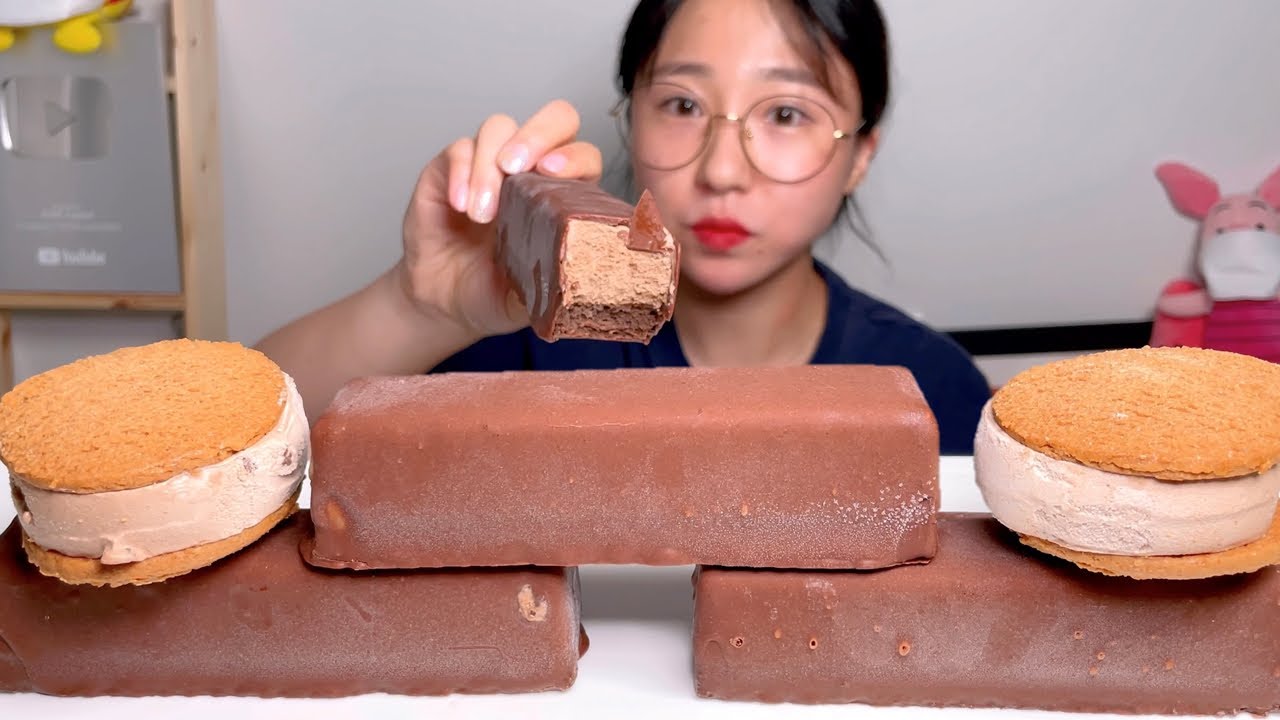 배라 꼬북칩 초코 츄러스 샌드 아이스 자이언트바 초코크런치아몬드 배스킨라빈스 아이스크림 디저트 먹방 Dessert Mukbang