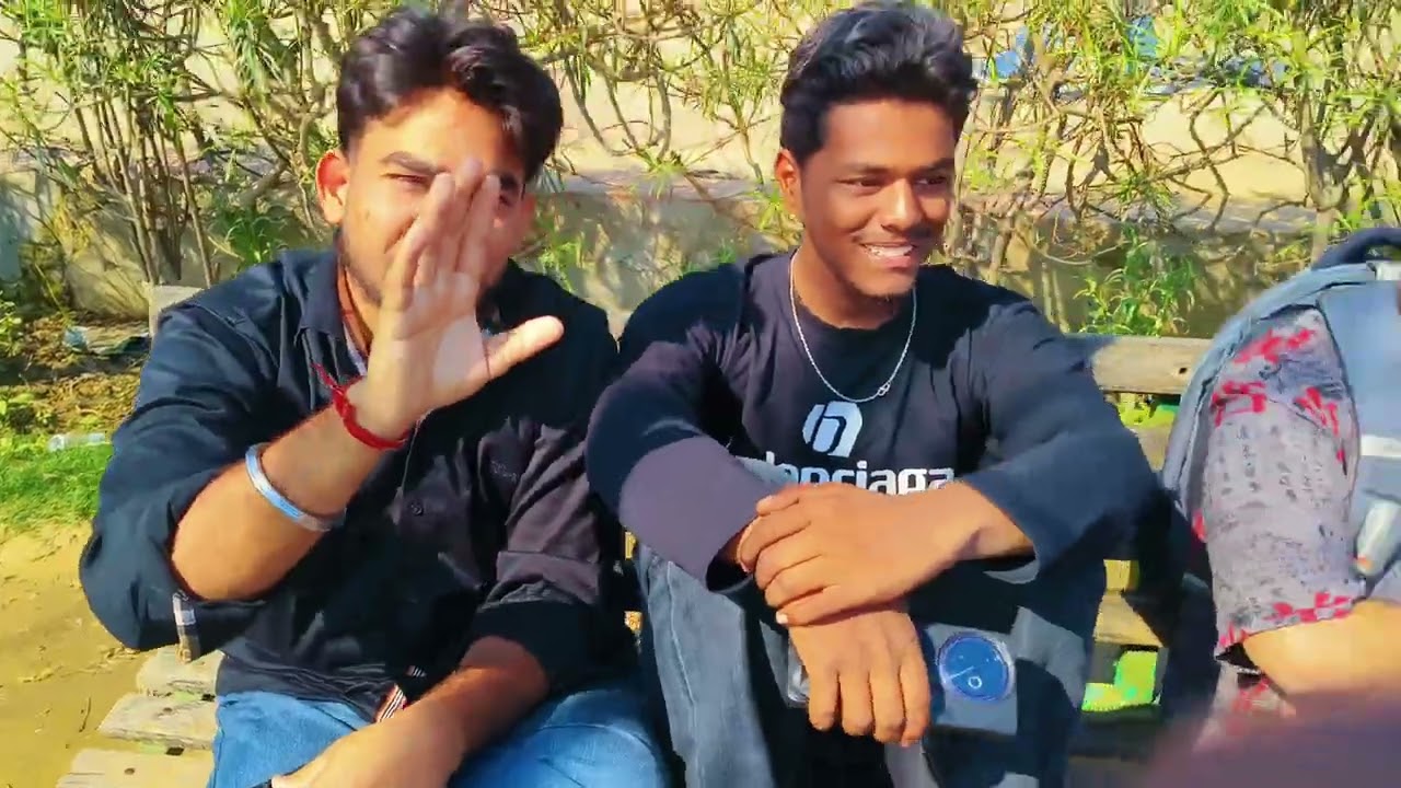 To Bhai Krishna temple gya Tha par yaar 12 bj ne ka Karan band tha 🥲
