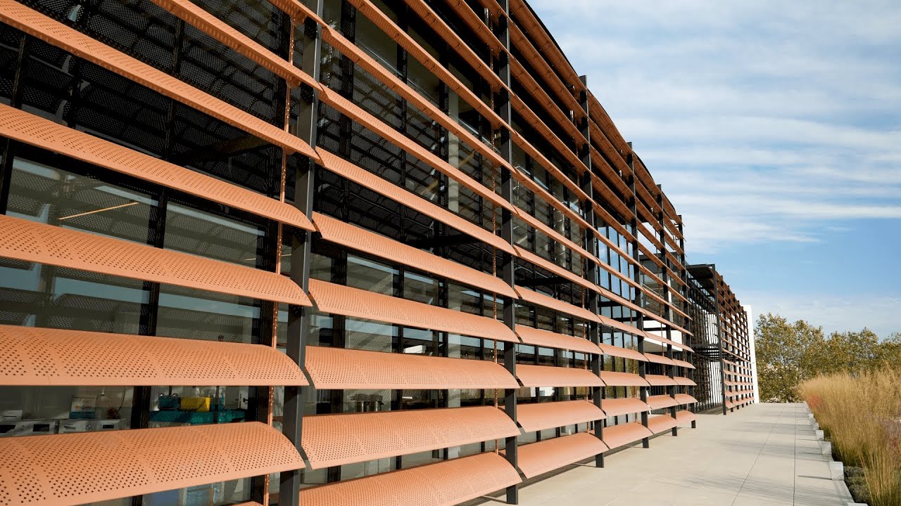 Intelligent external solar shading for DCM’s energy-efficient office building