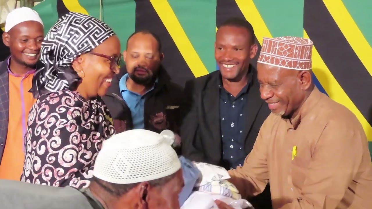 Mh. Cecilia Daniel Paresso Afuturisha Msikiti wa Karatu, Asisitiza Amani na Upendo!