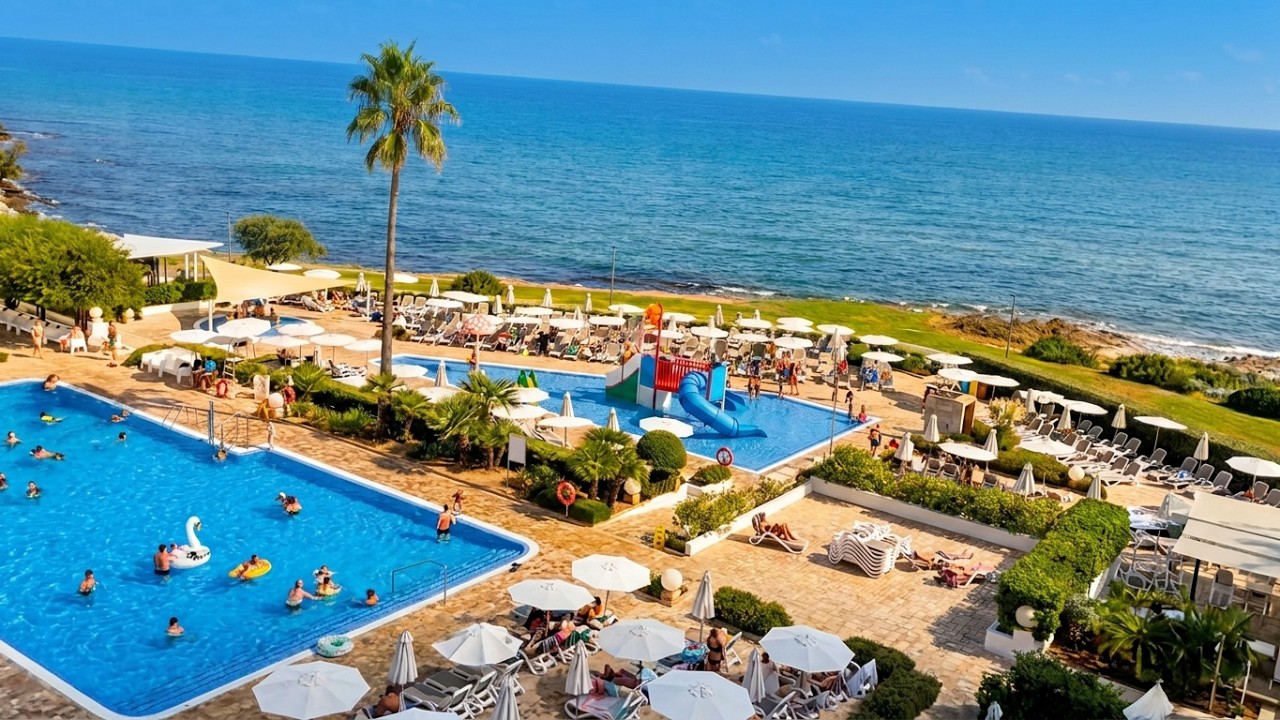 Sunwing Cala Bona, Mallorca, Spain #mallorca #spaintravel #hotelreview #familyresort #holiday