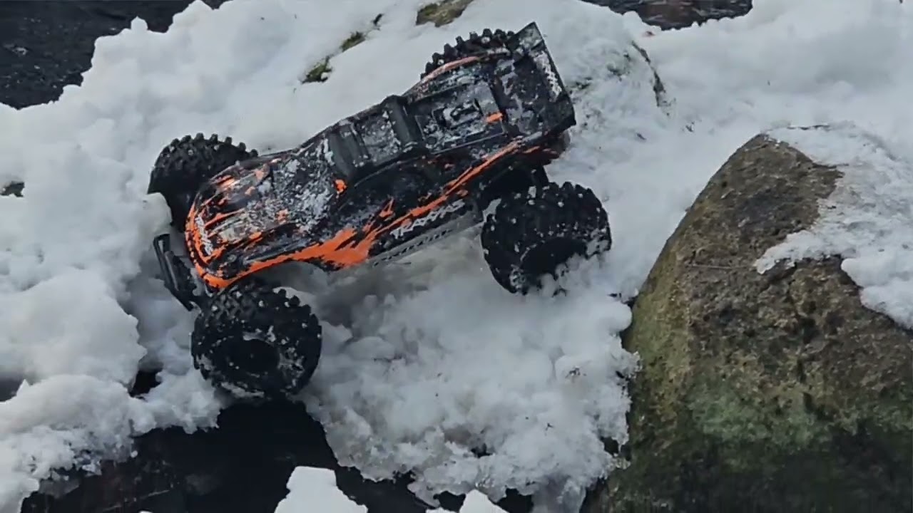 SLASH 4X4 ROCK BOUNCER CONVERSION first actual run. 