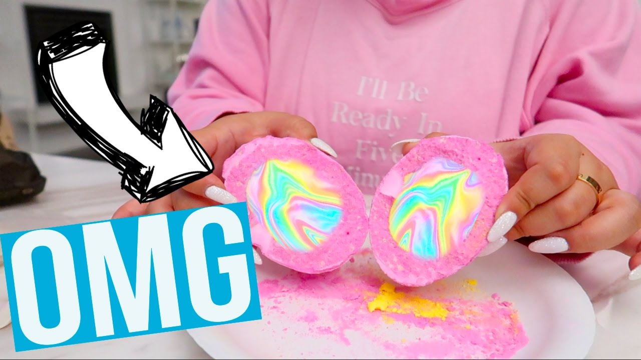 WHAT'S INSIDE AN EGG BATHBOMB!?