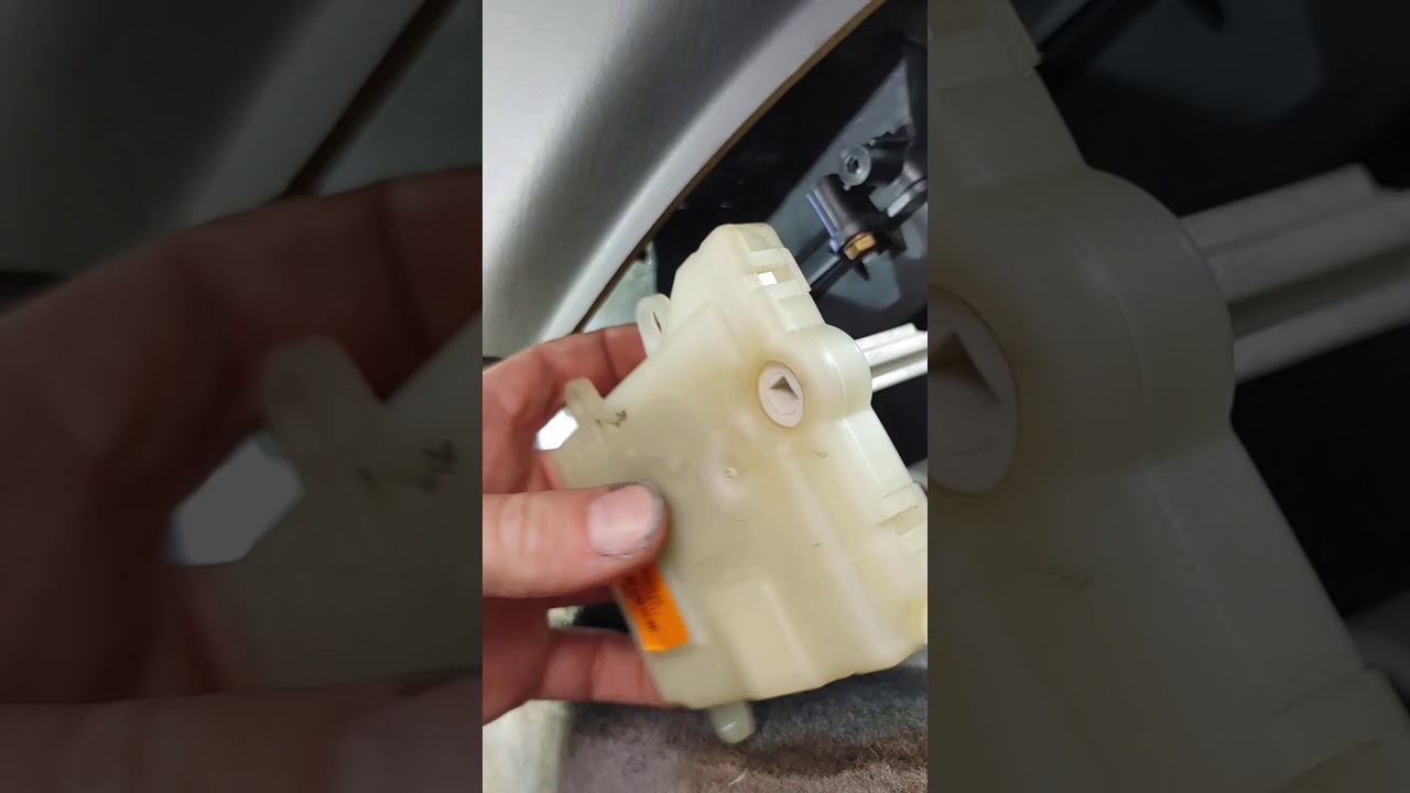 How to fix 02-05 ford explorer no heat an clicking in the dash