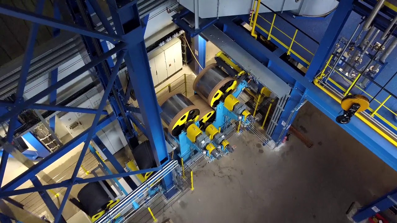 Drohnenflug durch die neue Blankglühanlage der VDM Metals