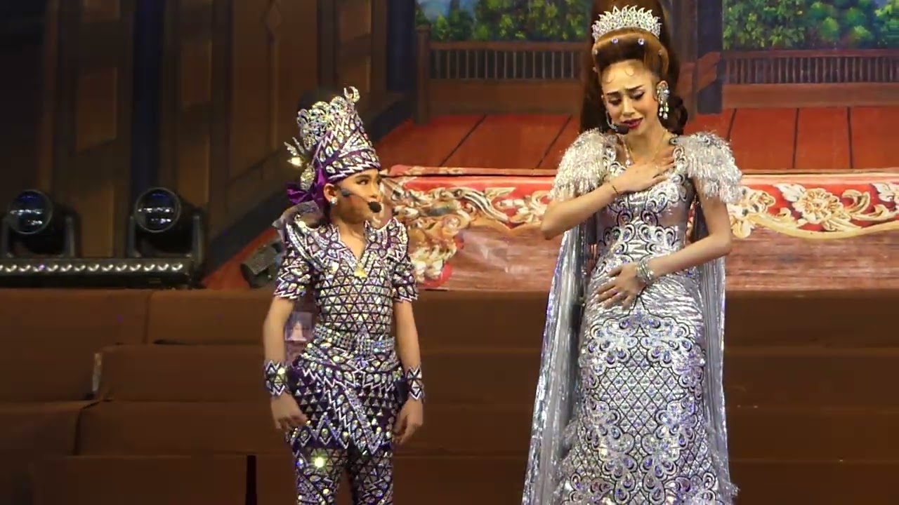 รถเบนซ์ เจอ พี่นุ่น ไล่เกี้ยว บ้าง คนดูหุบยิ้มไม่ลงเลยทั้งฉาก😄