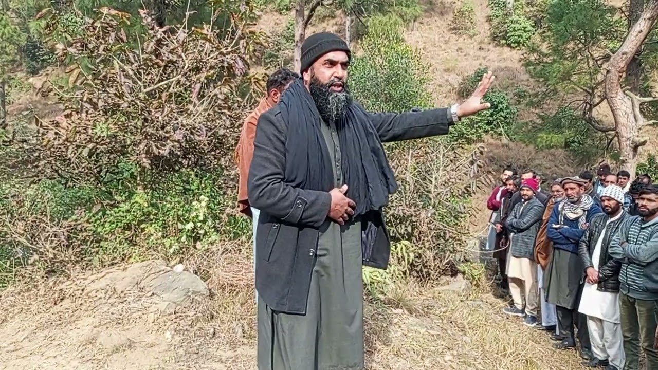 سید مظہر حسین شاہ نماز جنازہ میں خطاب کرتے ہوئے 