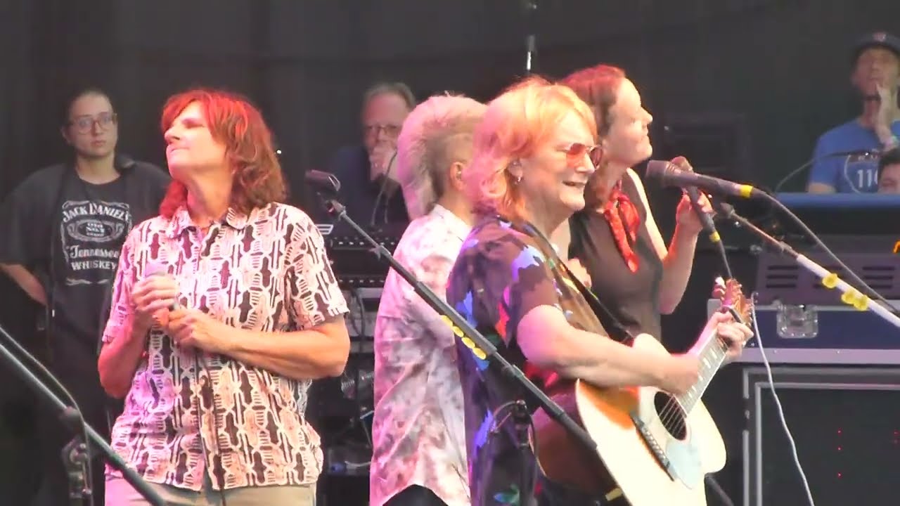 Indigo Girls - Midnight Train to Georgia (Jim Weatherly) - OC FAIR