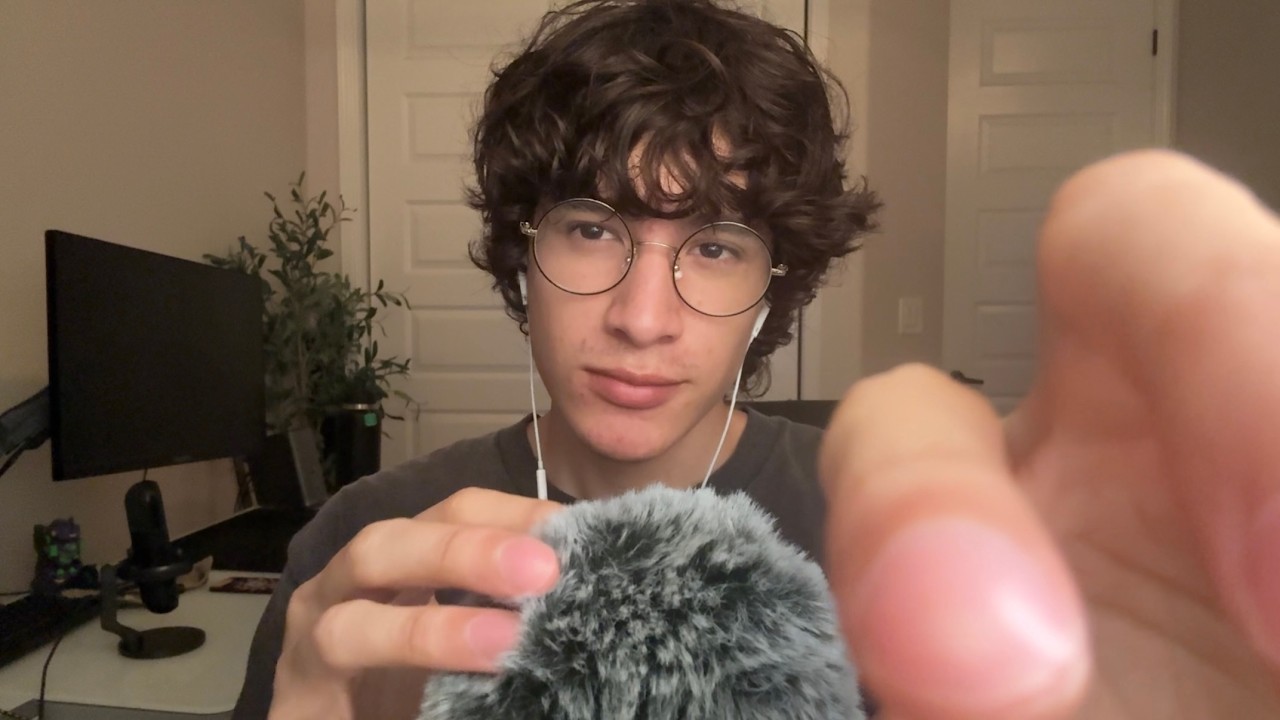 ASMR My Most Tingliest Fluffy Mic Scratching Video Ever 💤