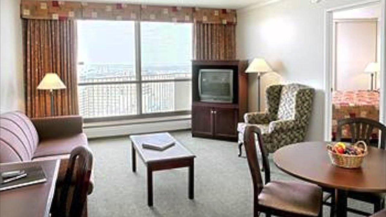 Coast Edmonton House Hotel, AB - RoomStays.com