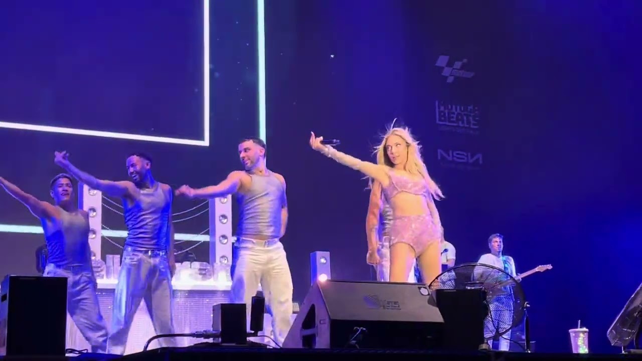 Ana Mena - Se Iluminaba @ MotoGP Beats Finale Valencia Bellodrama Tour