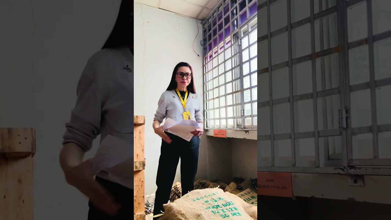 I check list small parcel for matching with Sap Hana.#Thanks for watching.