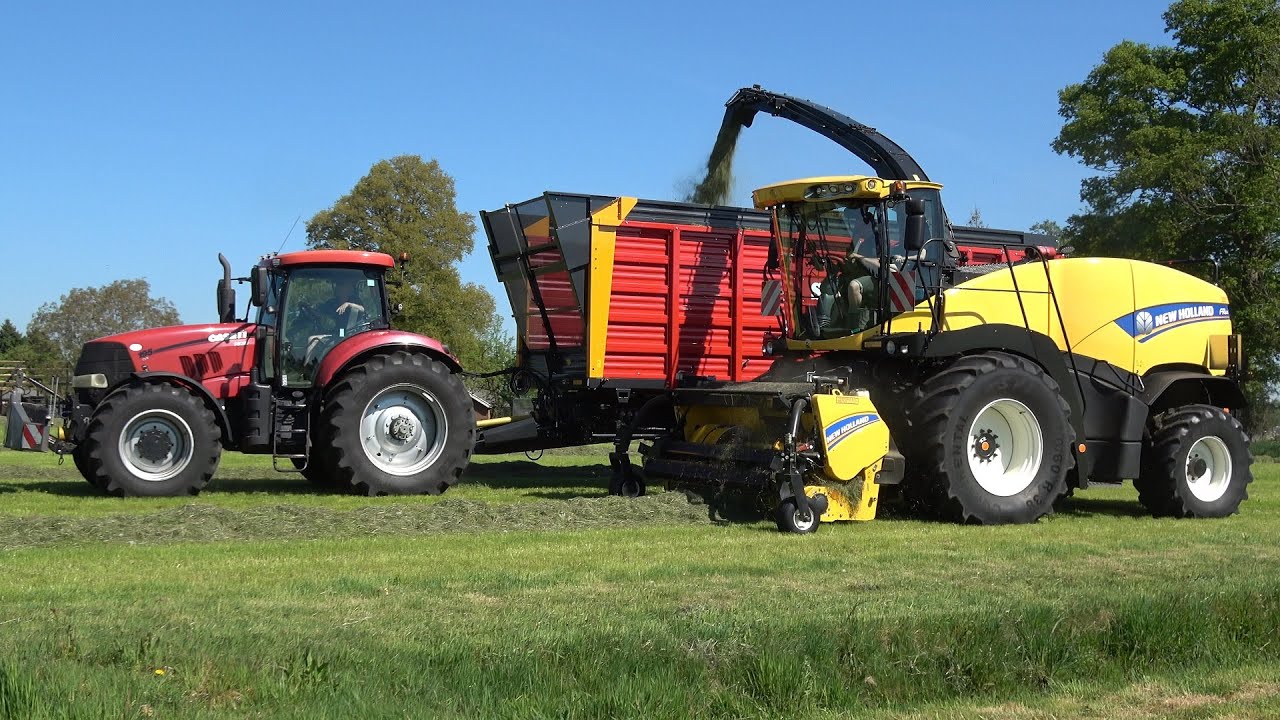Voor de 1e keer zelf gras hakselen door melkveebedrijf Bakhuis met hun New Holland FR600 (2025)