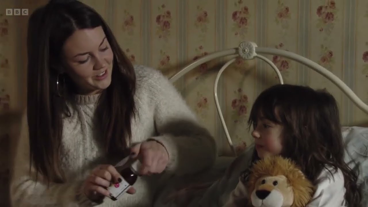 Stacey Slater 25/02/2014 (1/3)