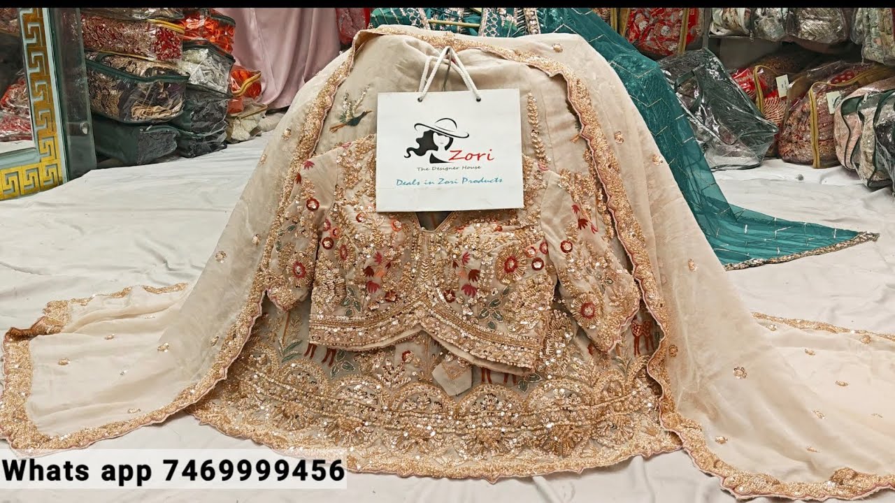 प्रीमियम लहंगों और साड़ियों का जलवा” देखो हमारे लहंगे और साड़ियाँ ठेठ अंदाज में!” @designerzori 