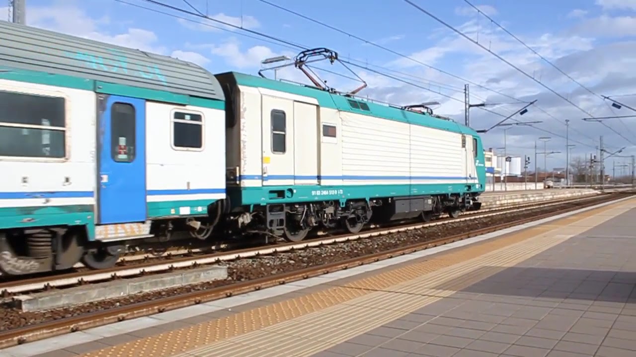 Partenza da Jesi del Regionale Veloce 2320 di Trenitalia